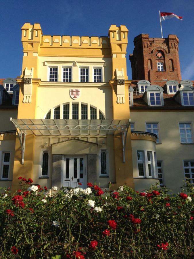 Schloss Lelkendorf - Fewo Parkblick Ngoại thất bức ảnh